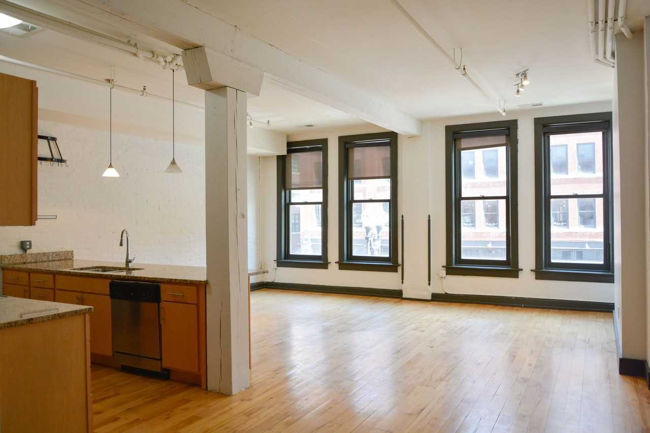 Bloc 12 Apartments - Photo 7 of 12