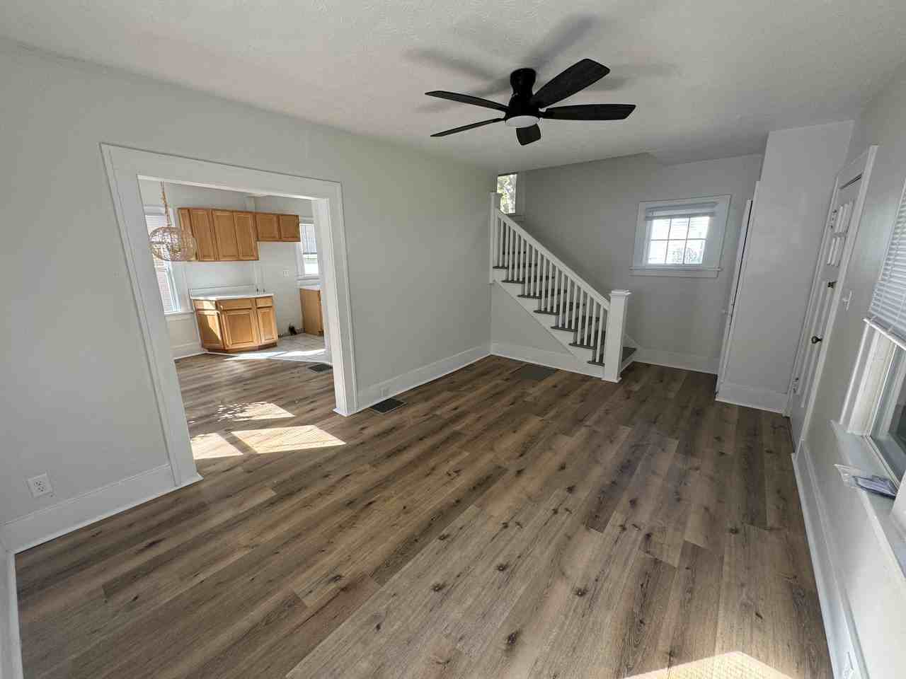 609 Harwood Ct #1 - Photo 3 of 8