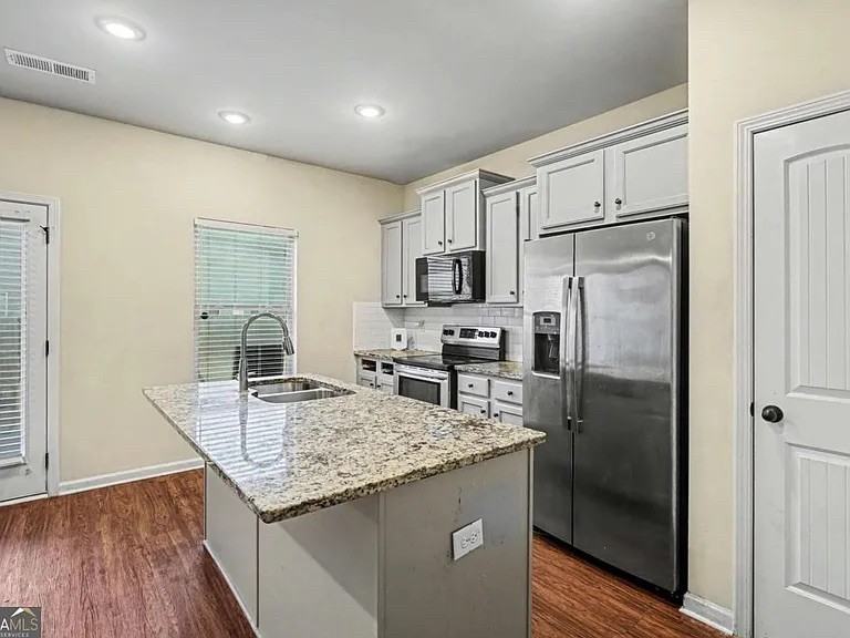 11885 Brightside Pkwy - Photo 4 of 19