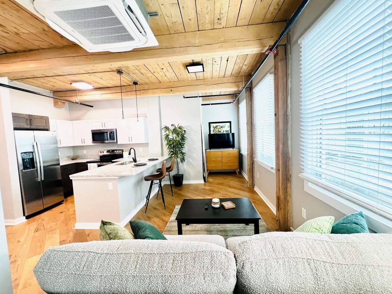 The Reeds - Photo 3 of 24