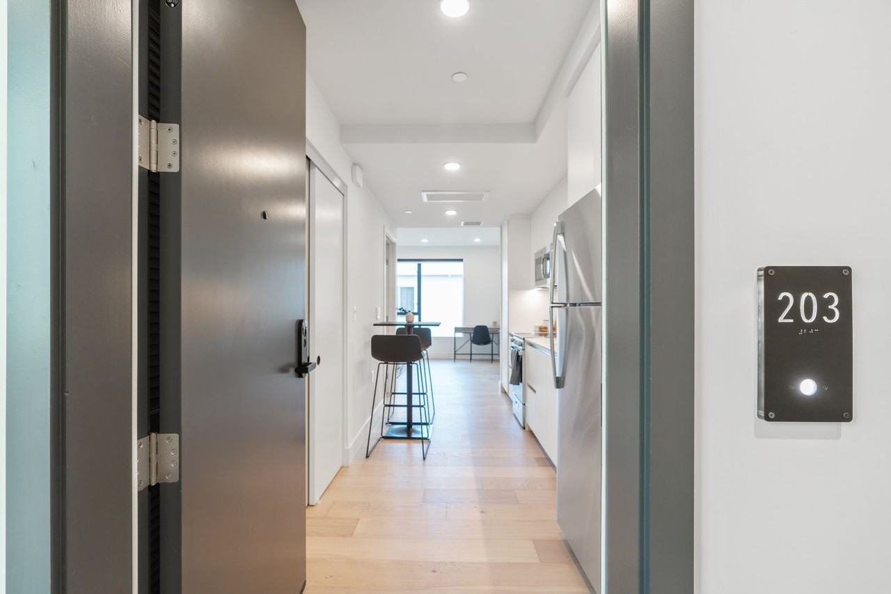 Make this Premier Community in Hollywood your new home! | Edenhaus Lexington - Photo 3 of 12