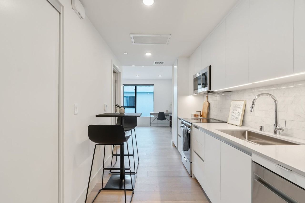 Make this Premier Community in Hollywood your new home! | Edenhaus Lexington - Photo 4 of 12