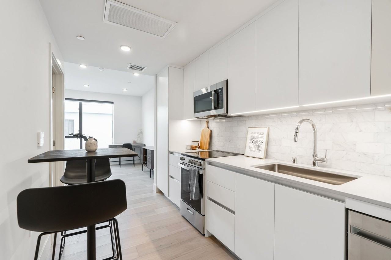 Make this Premier Community in Hollywood your new home! | Edenhaus Lexington - Photo 5 of 12