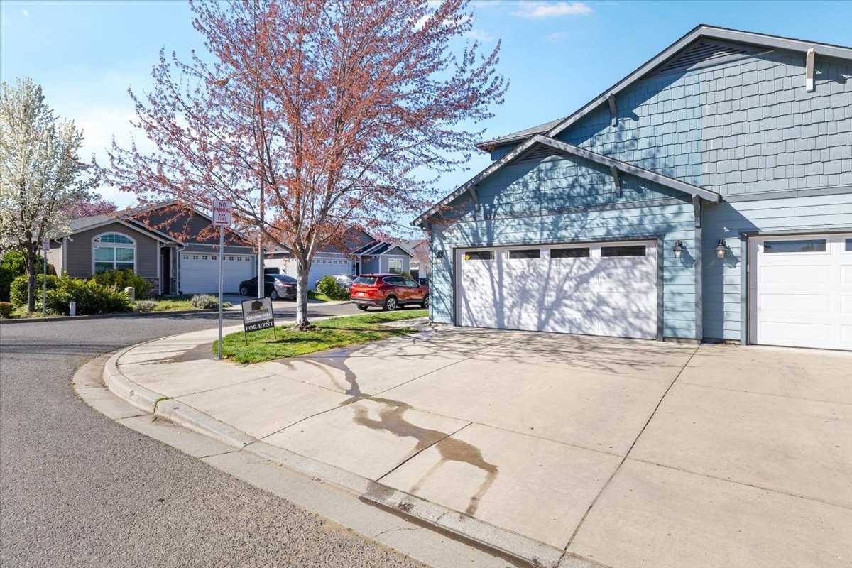 2350 Finch Ln #1 - Photo 3 of 25