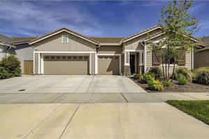 featured image of 5561 Peach Tree Dr #1