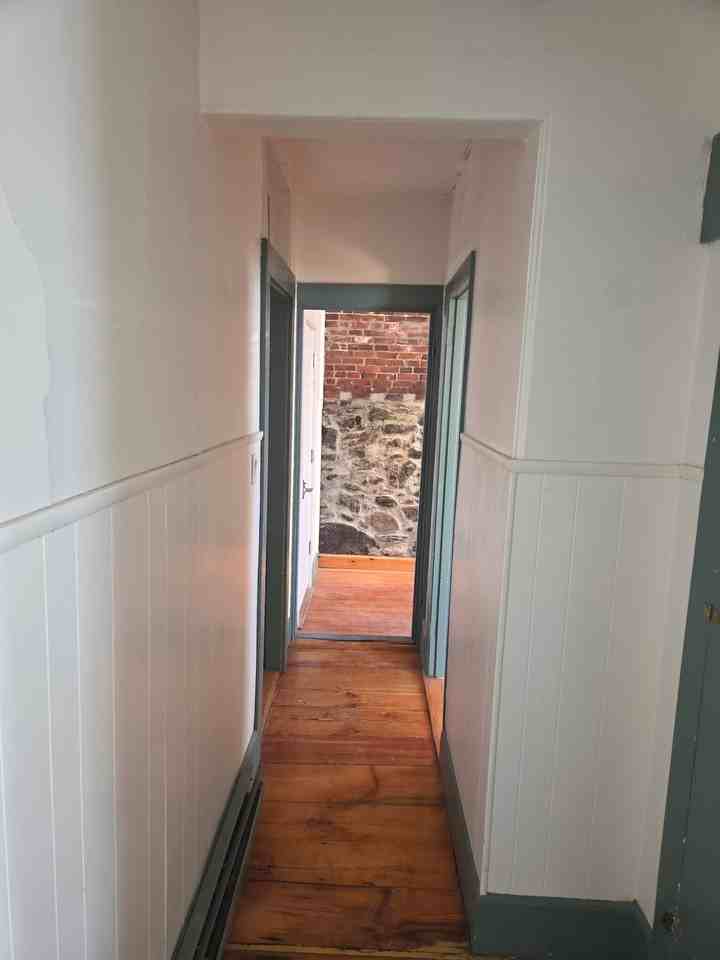 4 Gilman St #B - Photo 6 of 7