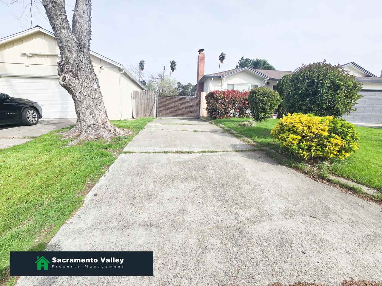 7625 Lytle St #1 - Photo 3 of 24