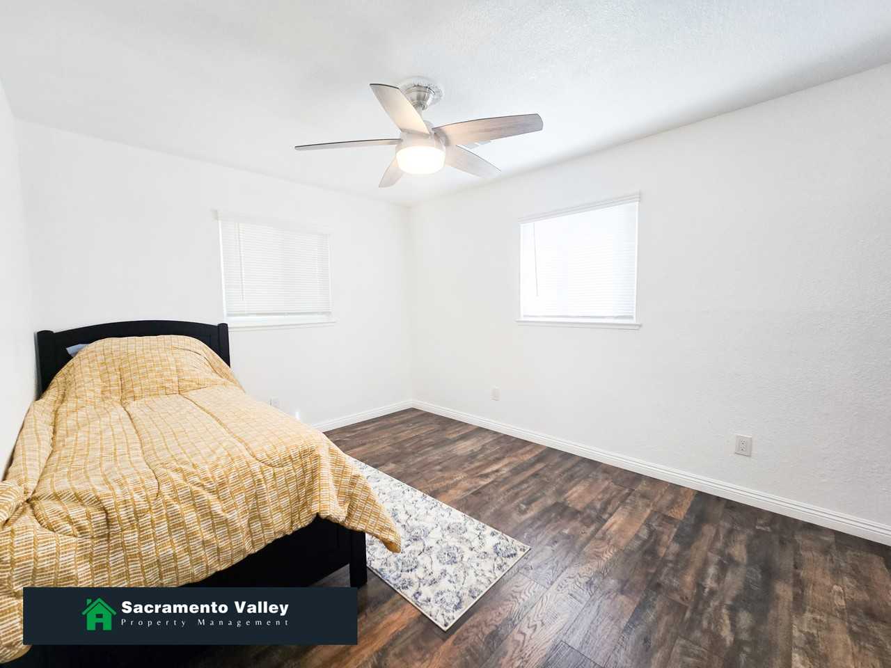 7625 Lytle St #1 - Photo 4 of 24