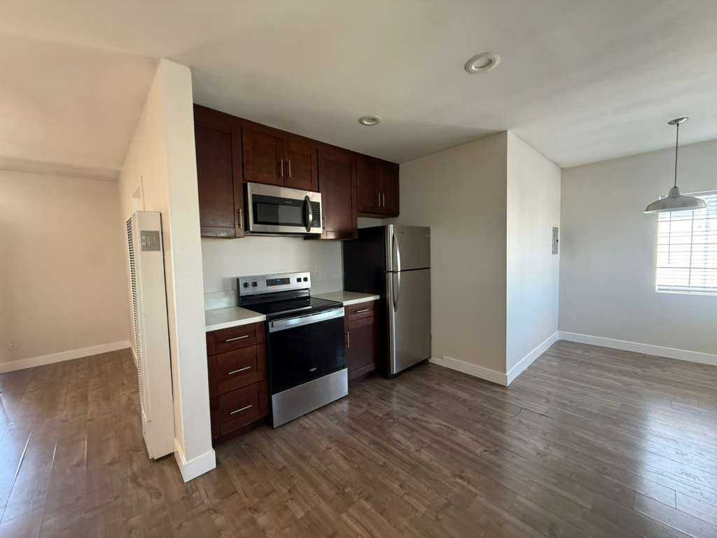 4375 51st St #75 - Photo 4 of 16