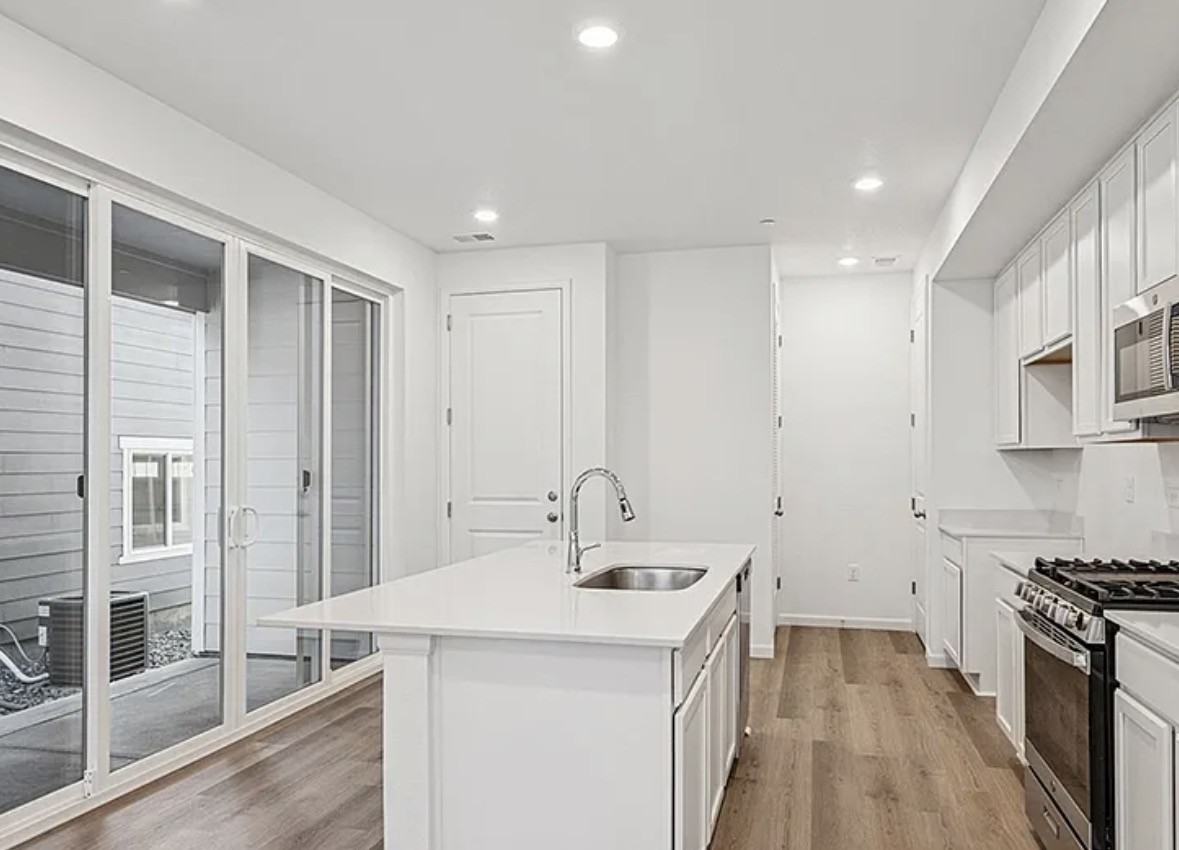 1334 Penner Dr #1 - Photo 3 of 24