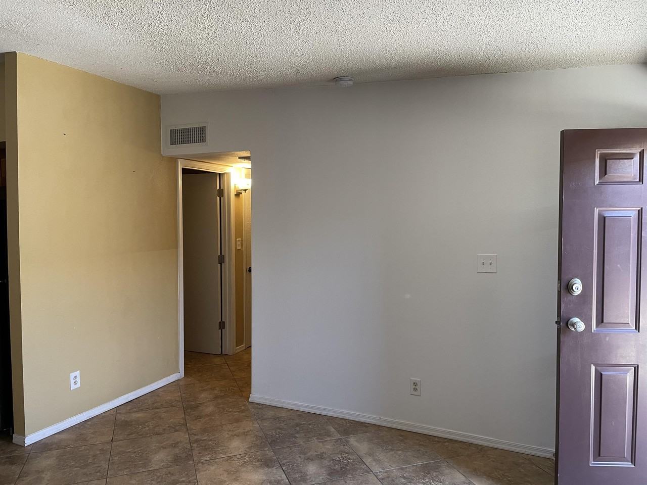 6749 W Myrtle Ave #1 - Photo 4 of 8