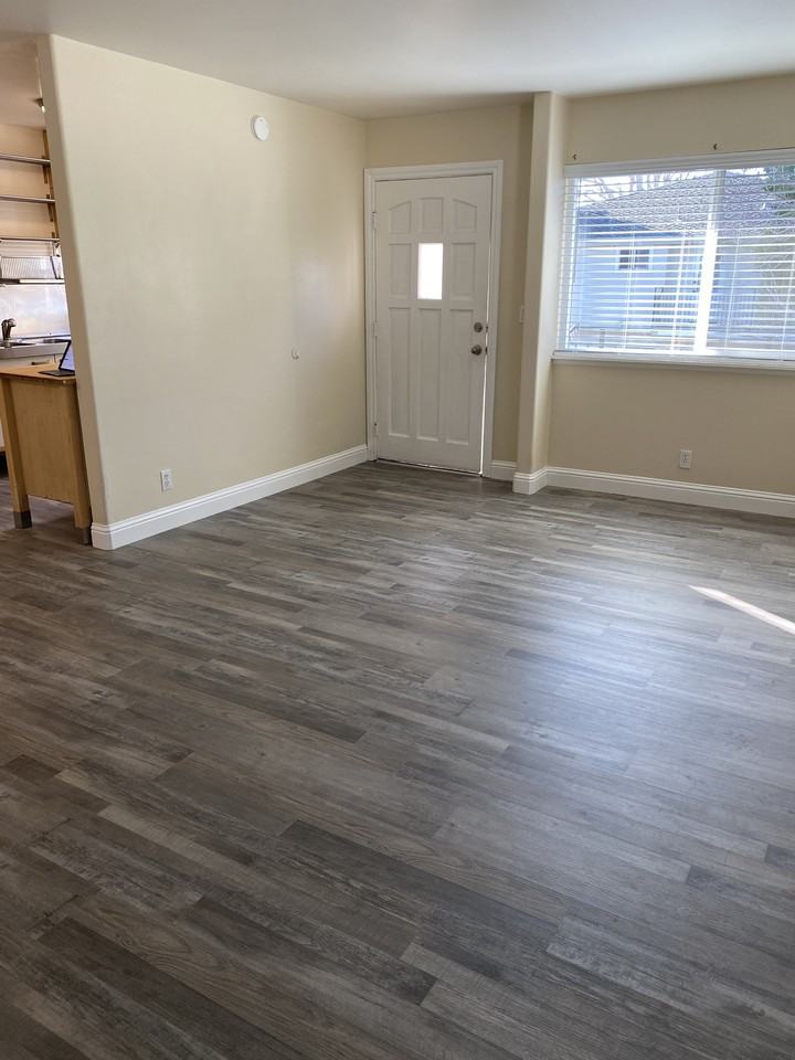 2607 Anchor Ave #2607 - Photo 4 of 9