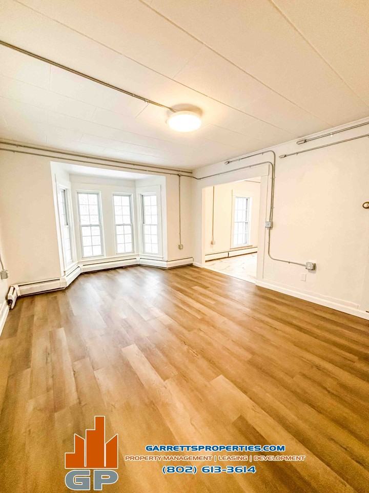 43 Middle St #A - Photo 6 of 12