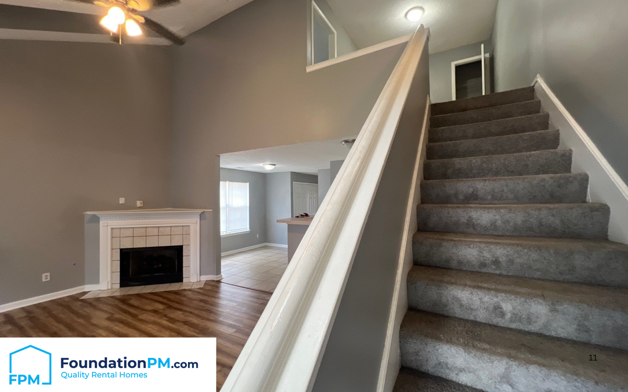 1530 Estacada Way #1 - Photo 6 of 10