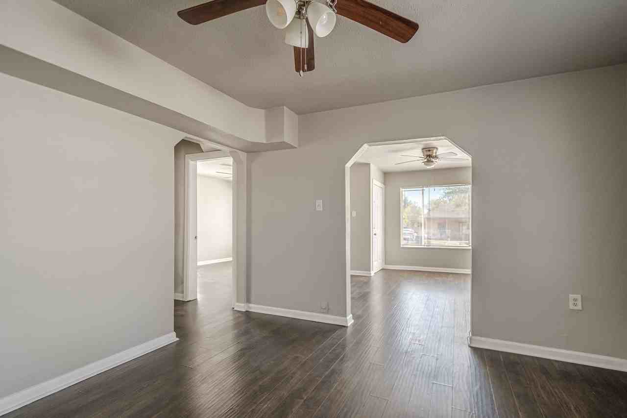 2323 Arbor Pl #3 - Photo 4 of 30