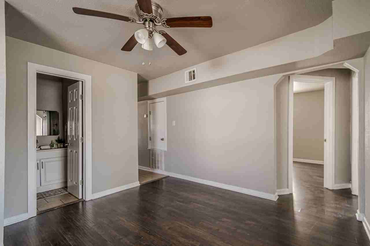 2323 Arbor Pl #3 - Photo 6 of 30