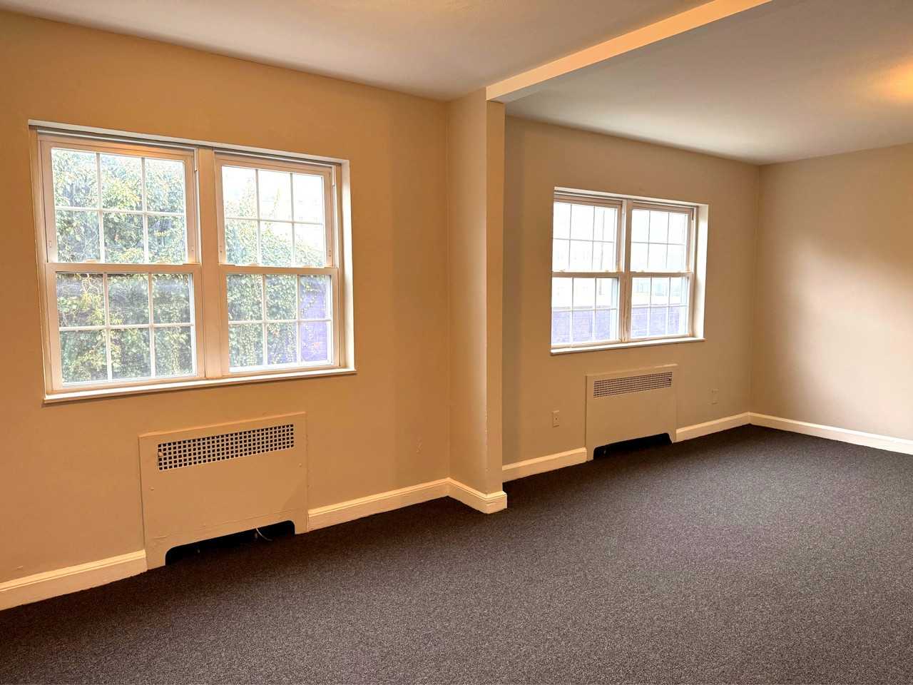 41 Niles St - Photo 5 of 10