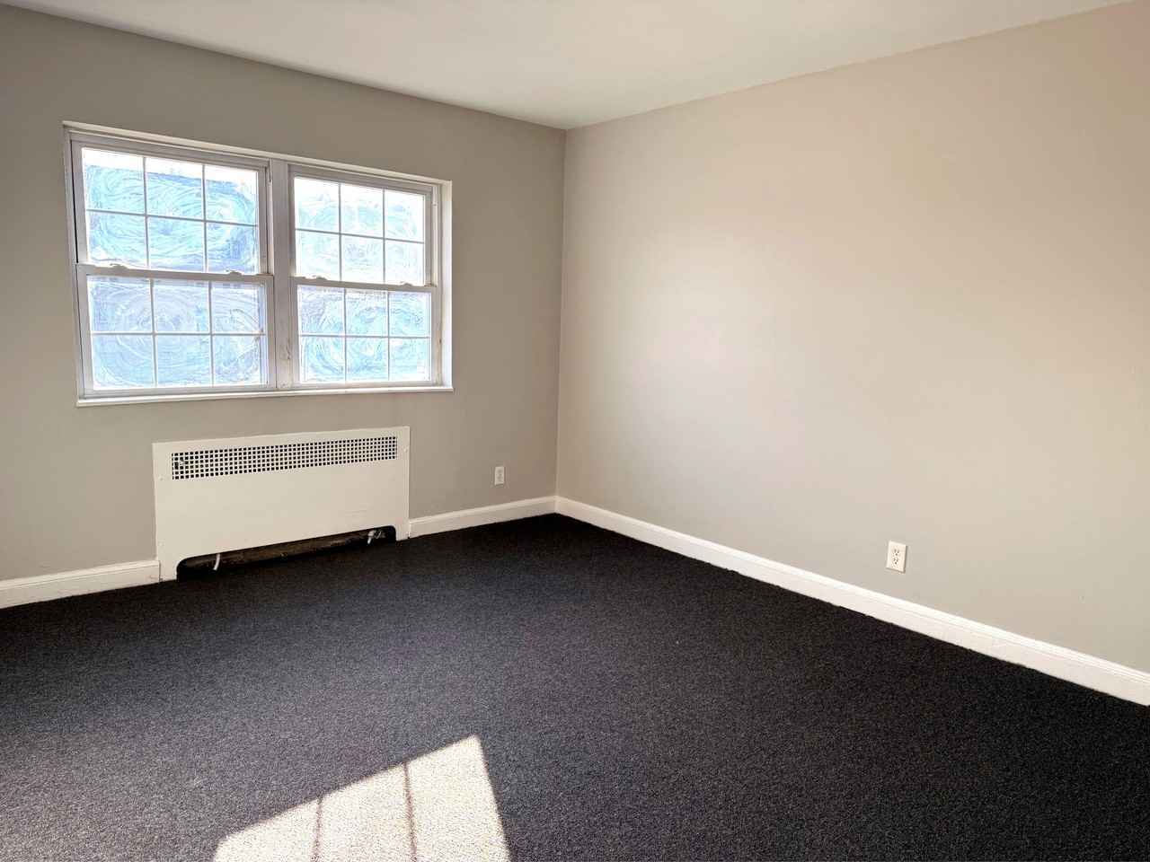 41 Niles St - Photo 6 of 7