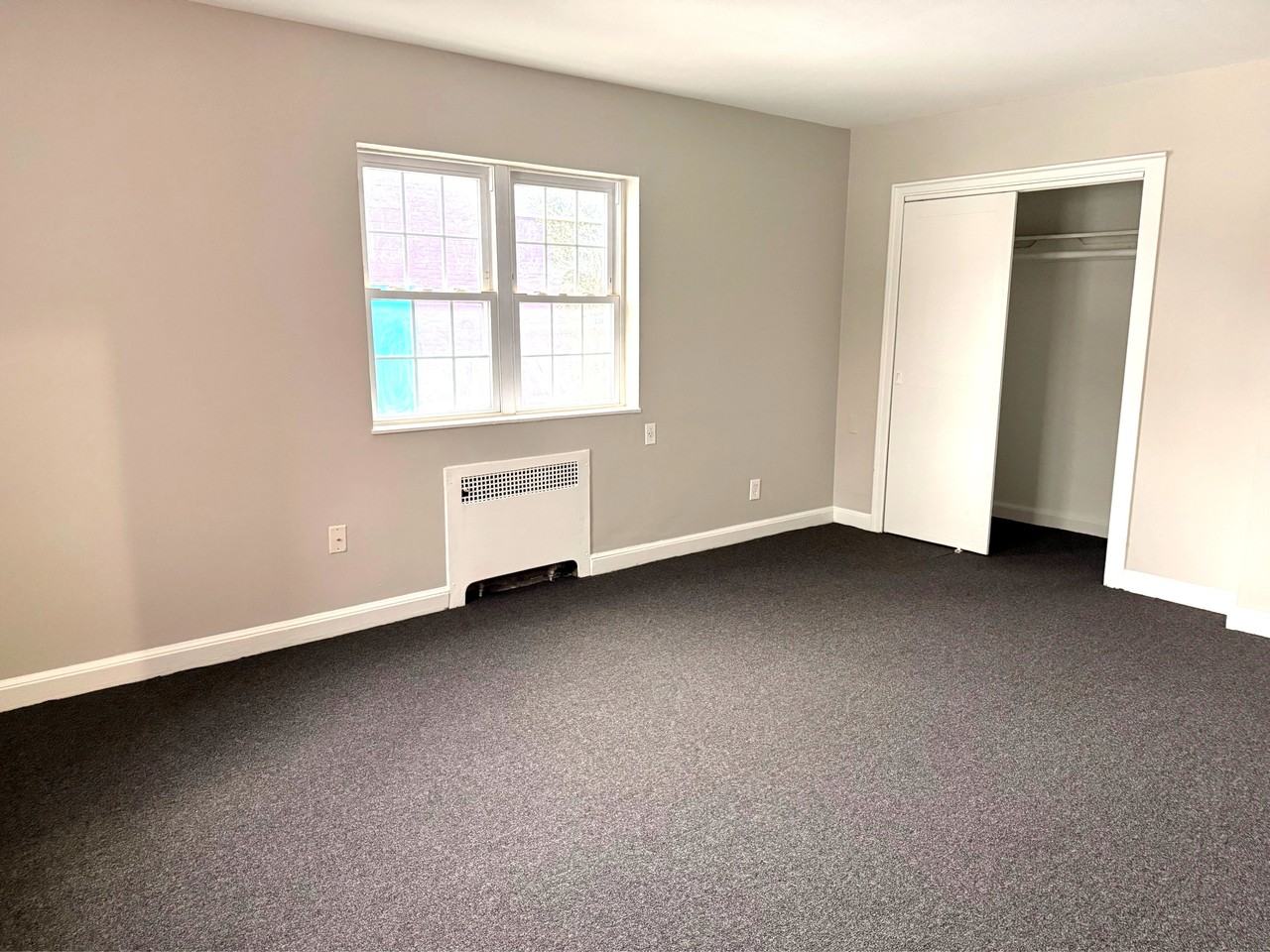 41 Niles St - Photo 5 of 6