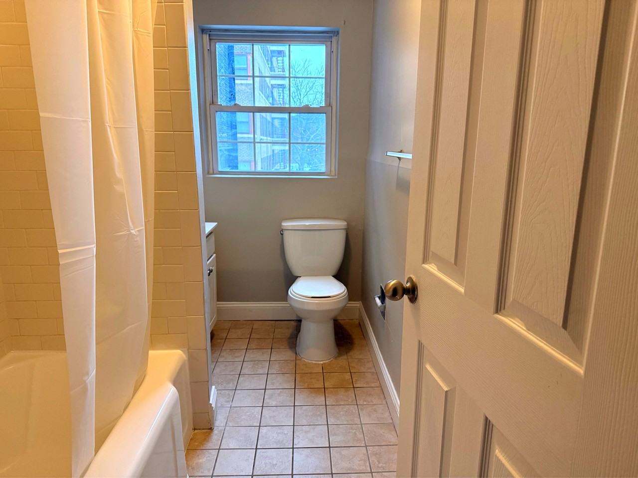 41 Niles St - Photo 3 of 3