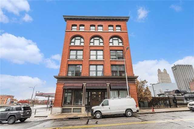 609 Central St #1205