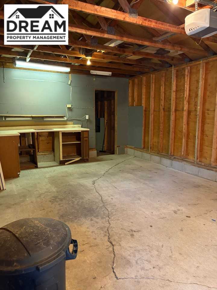 941 Hickory Ave #1 - Photo 7 of 9