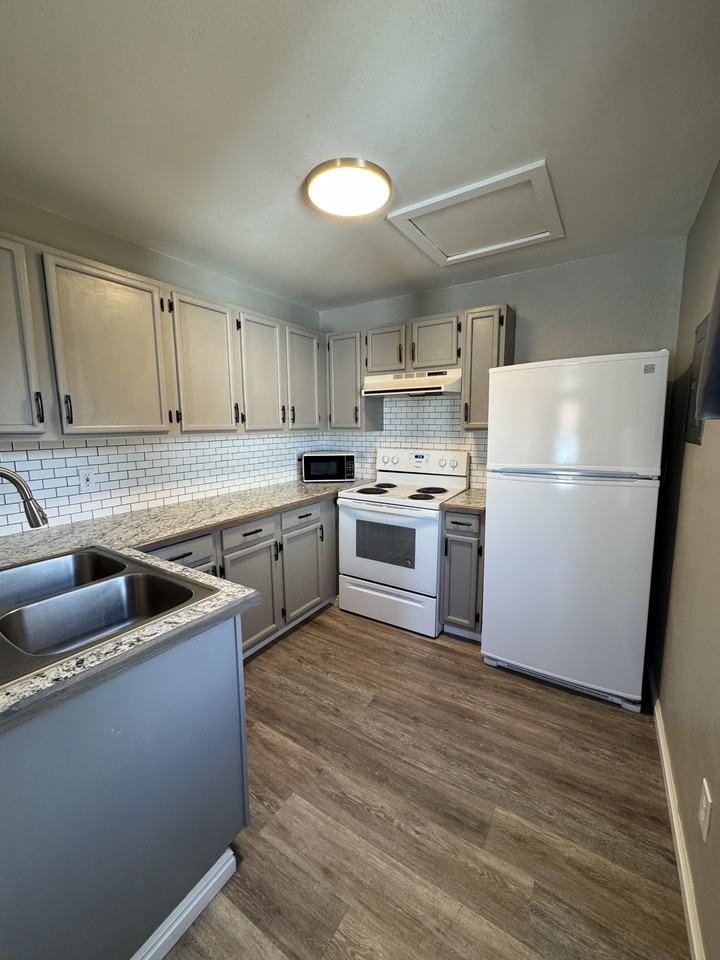 260 N 3rd W #2 - Photo 2 of 11