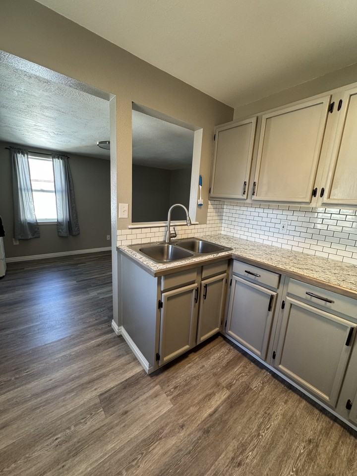 260 N 3rd W #2 - Photo 3 of 11