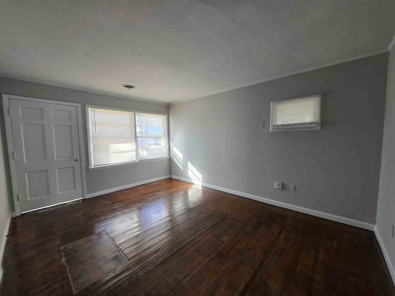 964 Elizabeth Ln #1 - Photo 6 of 10