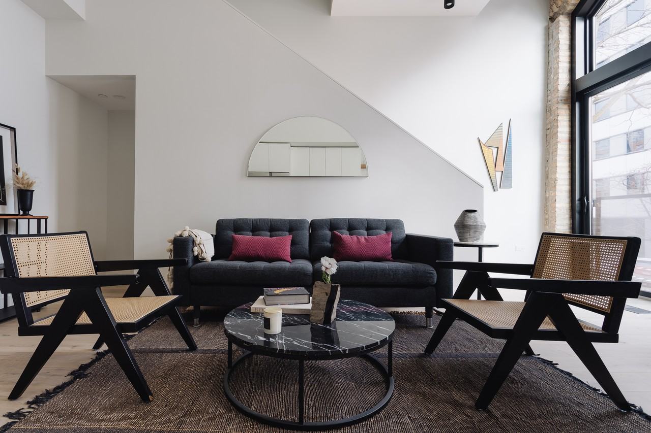 Lodge Evanston #1700-05 - Photo 6 of 27