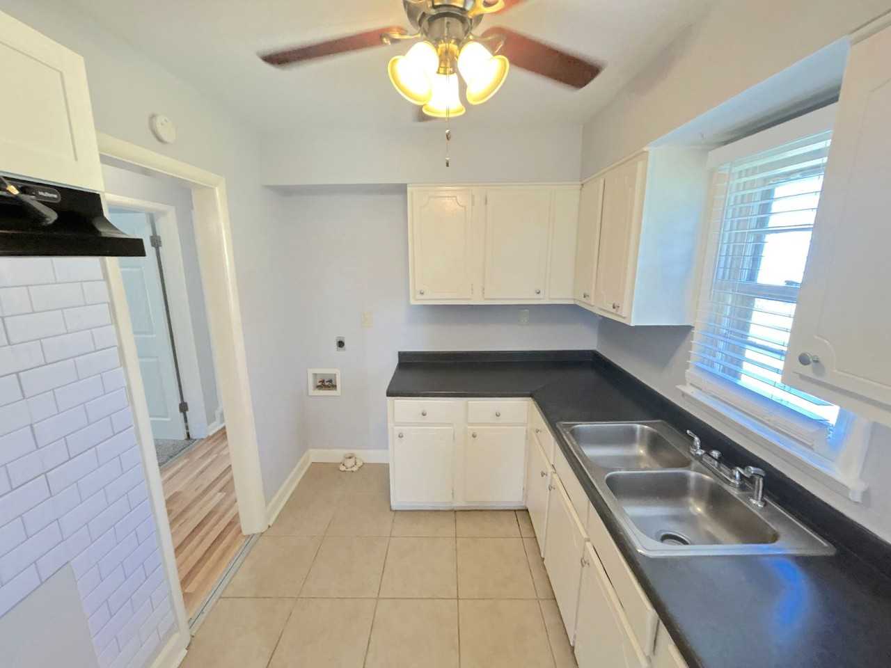 158 Wilson St - Photo 2 of 12