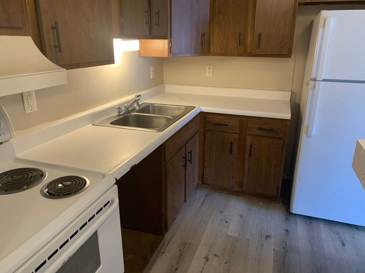 Capitol Hill Apartments - Photo 4 of 26