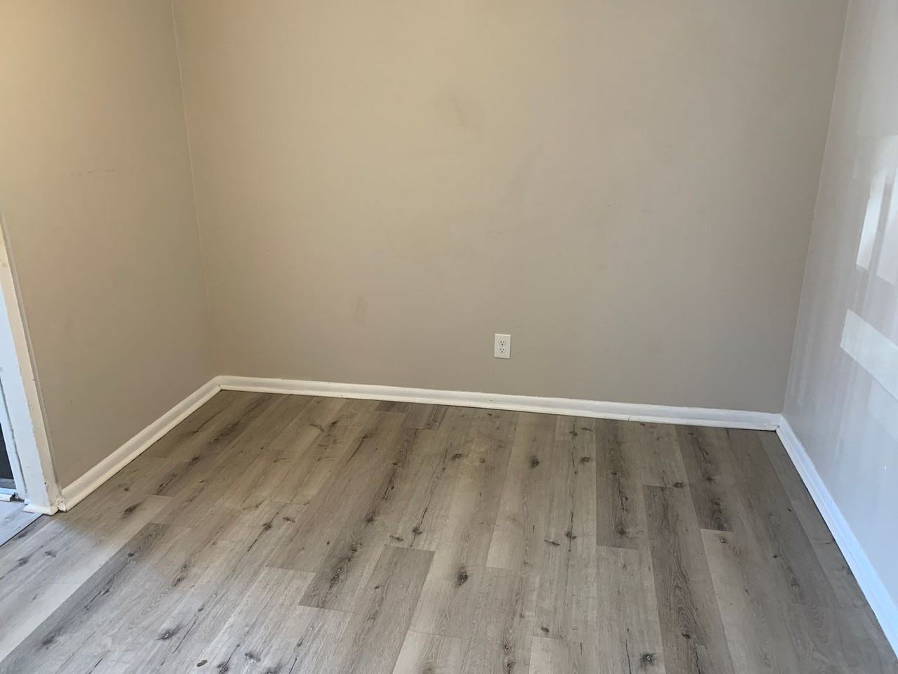 Capitol Hill Apartments - Photo 3 of 26