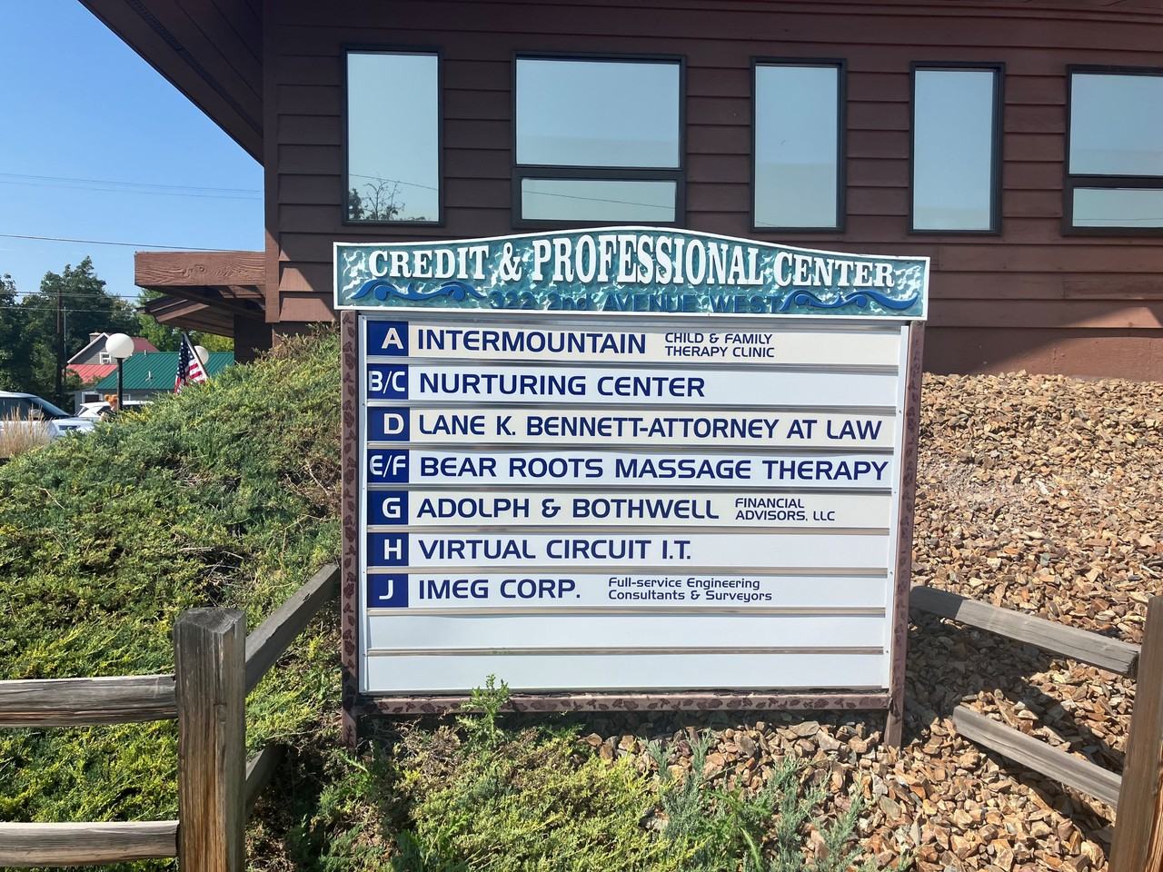 322 2nd Ave W #J - Photo 3 of 4