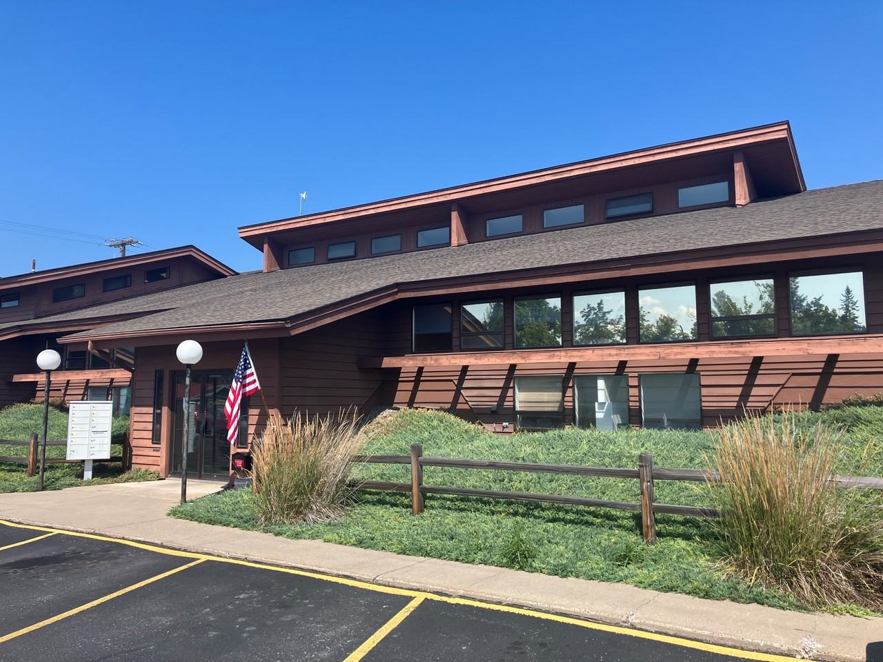 322 2nd Ave W #J - Photo 4 of 4