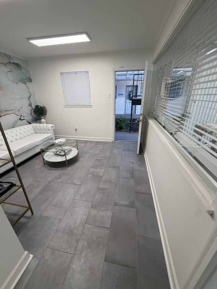 2955 Ridgelake Dr #108 - Photo 6 of 11