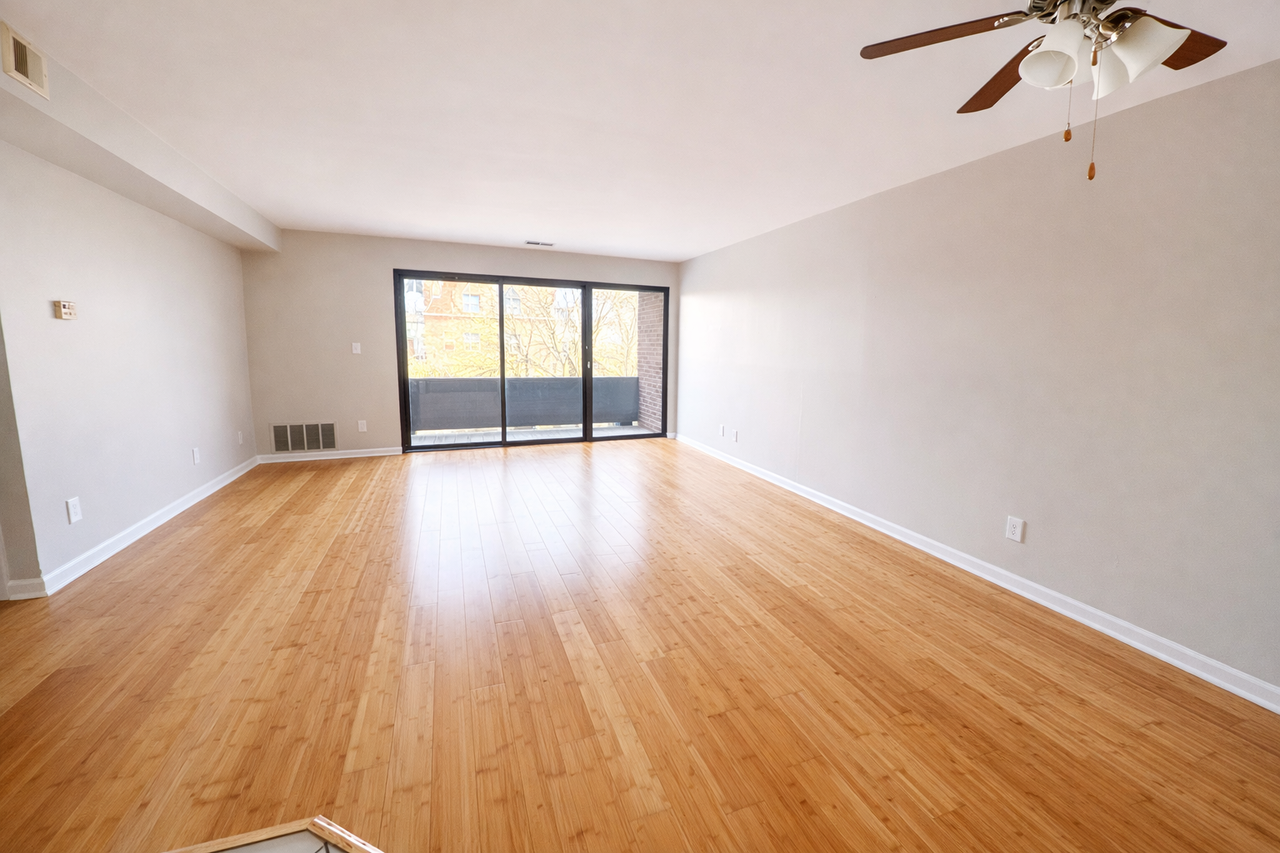 406 EAST END AVENUEAPT 5 #5 - Photo 2 of 8