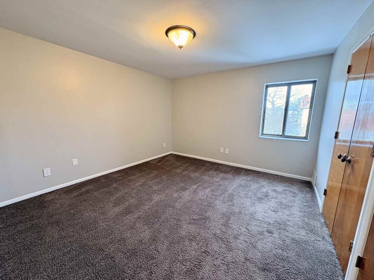 406 EAST END AVENUEAPT 5 #5 - Photo 4 of 8