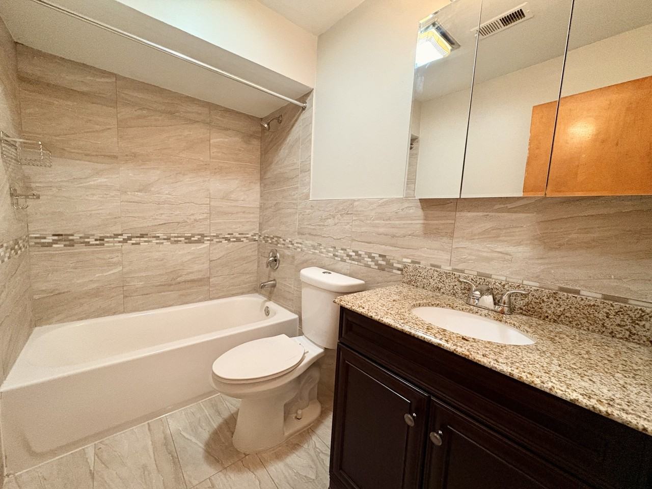 406 EAST END AVENUEAPT 5 #5 - Photo 6 of 8