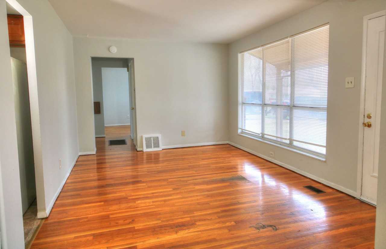 105 Clearview Dr - Photo 3 of 14