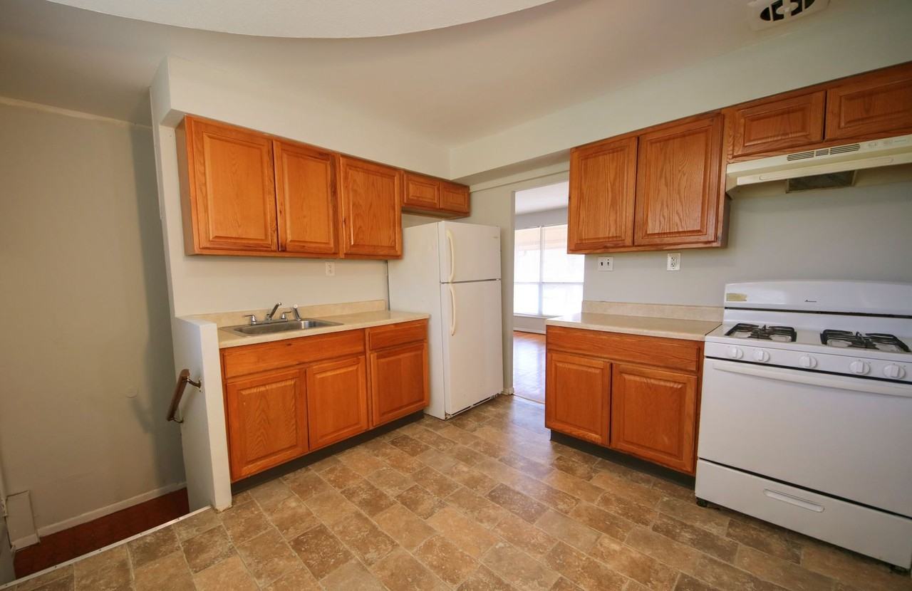 105 Clearview Dr - Photo 6 of 14