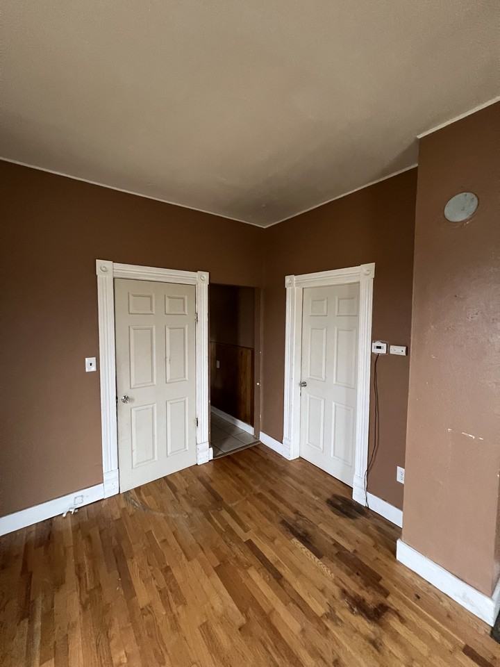 217 N Georgia St #1 - Photo 3 of 9