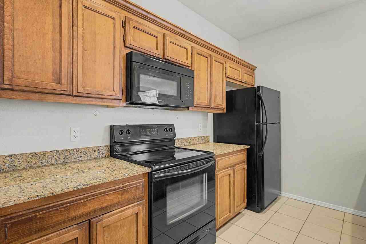 3102 Sw Deerfield Blvd #2 - Photo 5 of 21