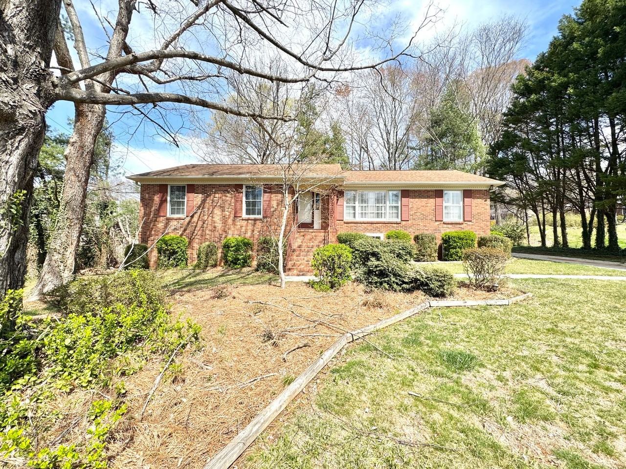 6104 Buckhorn Rd - Photo 2 of 22