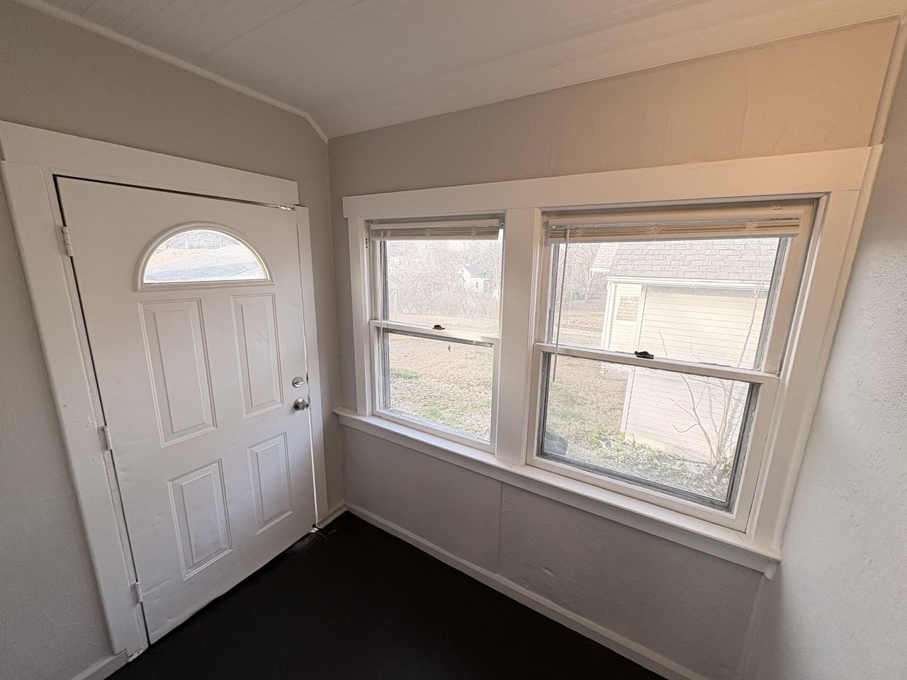 109 S 13th St #1 - Photo 6 of 18