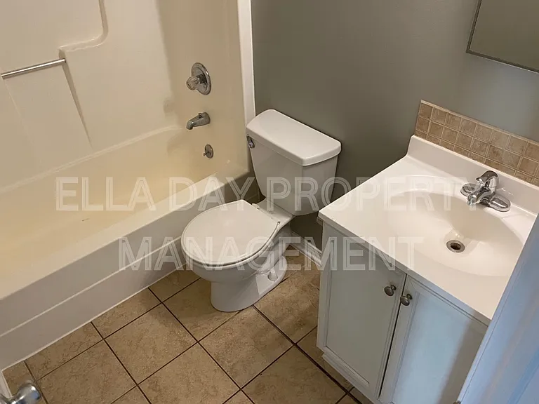 1620 S Edwards St #1 - Photo 2 of 7