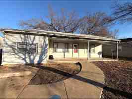 featured image of 2332 N Poplar St #1