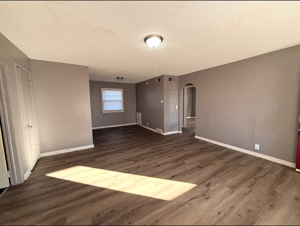 2332 N Poplar St #1 - Photo 2 of 8