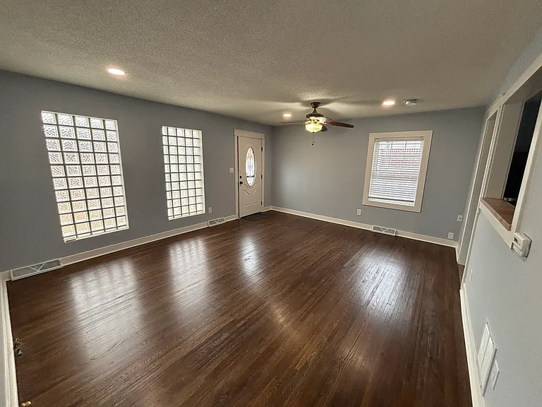 2002 E 17th St N #1 - Photo 2 of 11