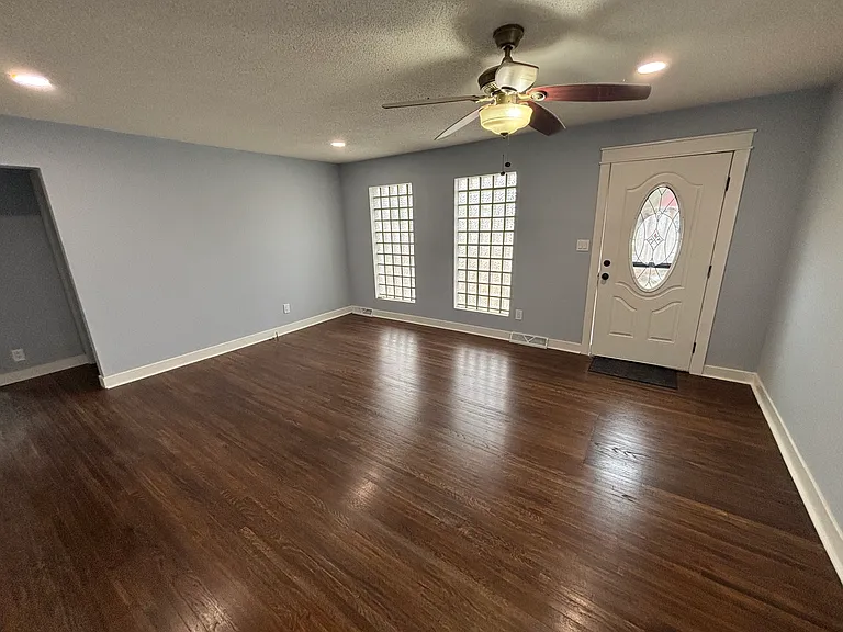 2002 E 17th St N #1 - Photo 3 of 11